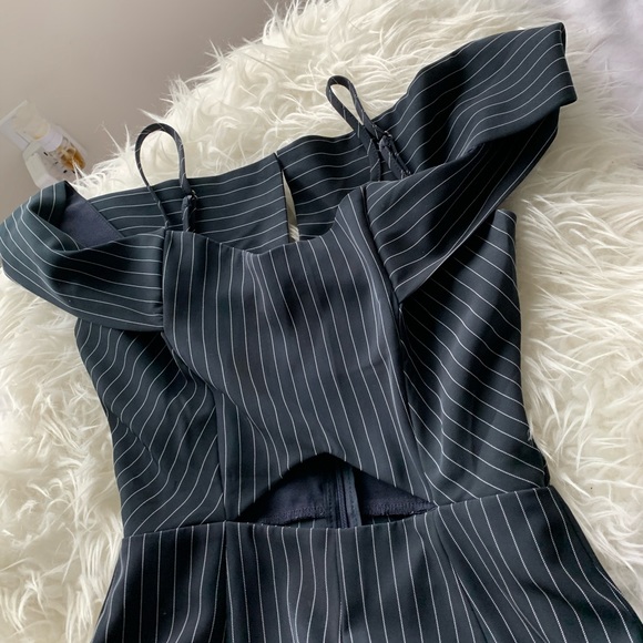 Navy blue and white strip Jumpsuit off shoulder - Picture 2 of 3